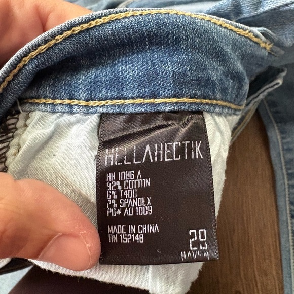 Lulu’s hellahectik light blue distressed skinny ankle jeans - Picture 2 of 6